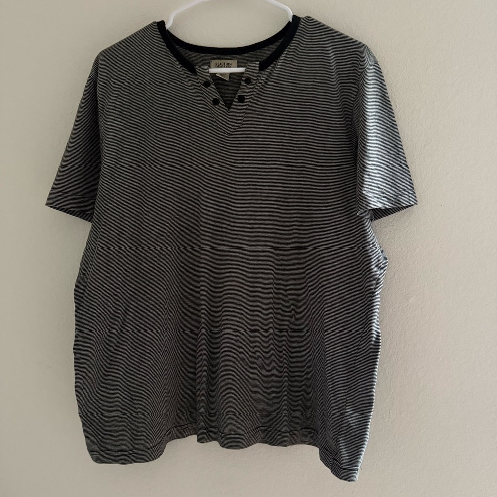 Kenneth Cole Gray Short Sleeve T-Shirt